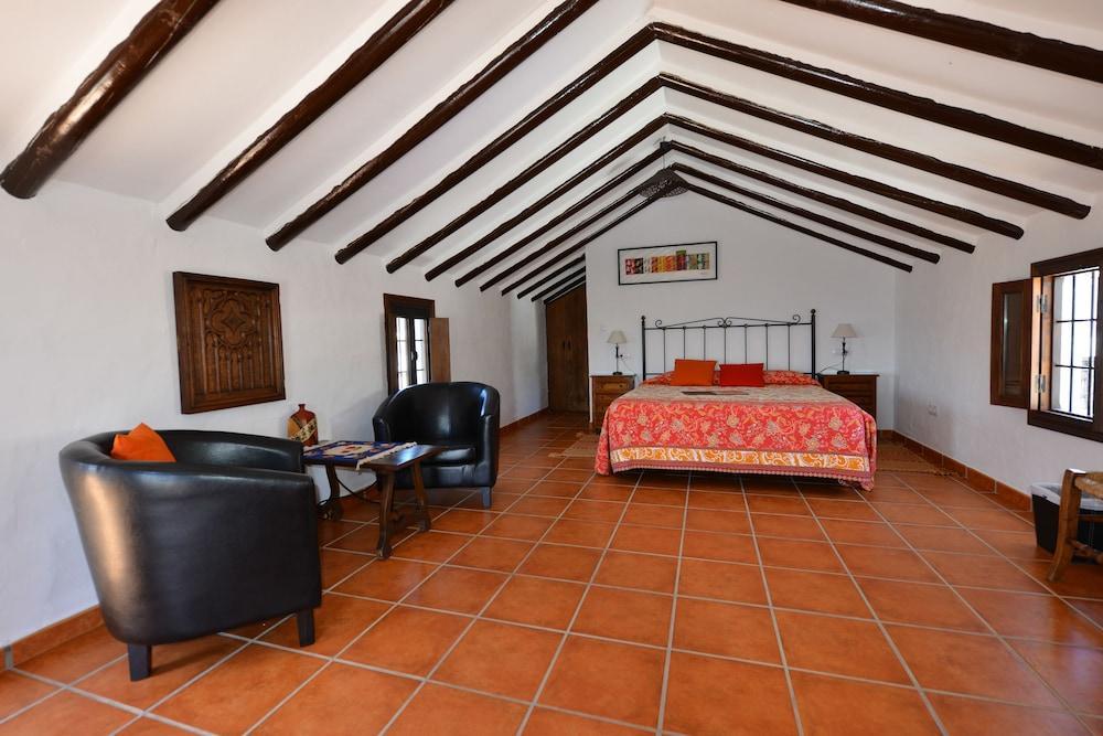Cortijo La Haza Bed & Breakfast Iznajar Exterior photo