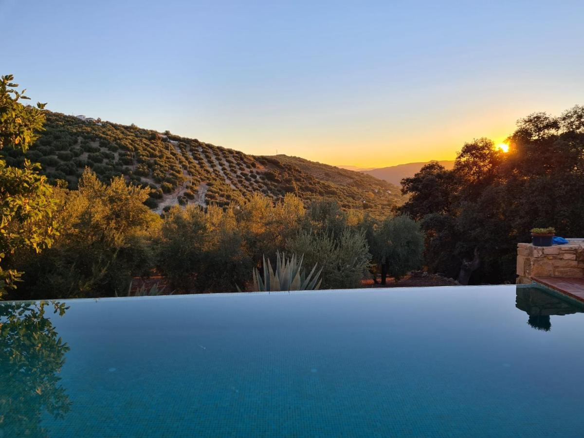 Cortijo La Haza Bed & Breakfast Iznajar Exterior photo