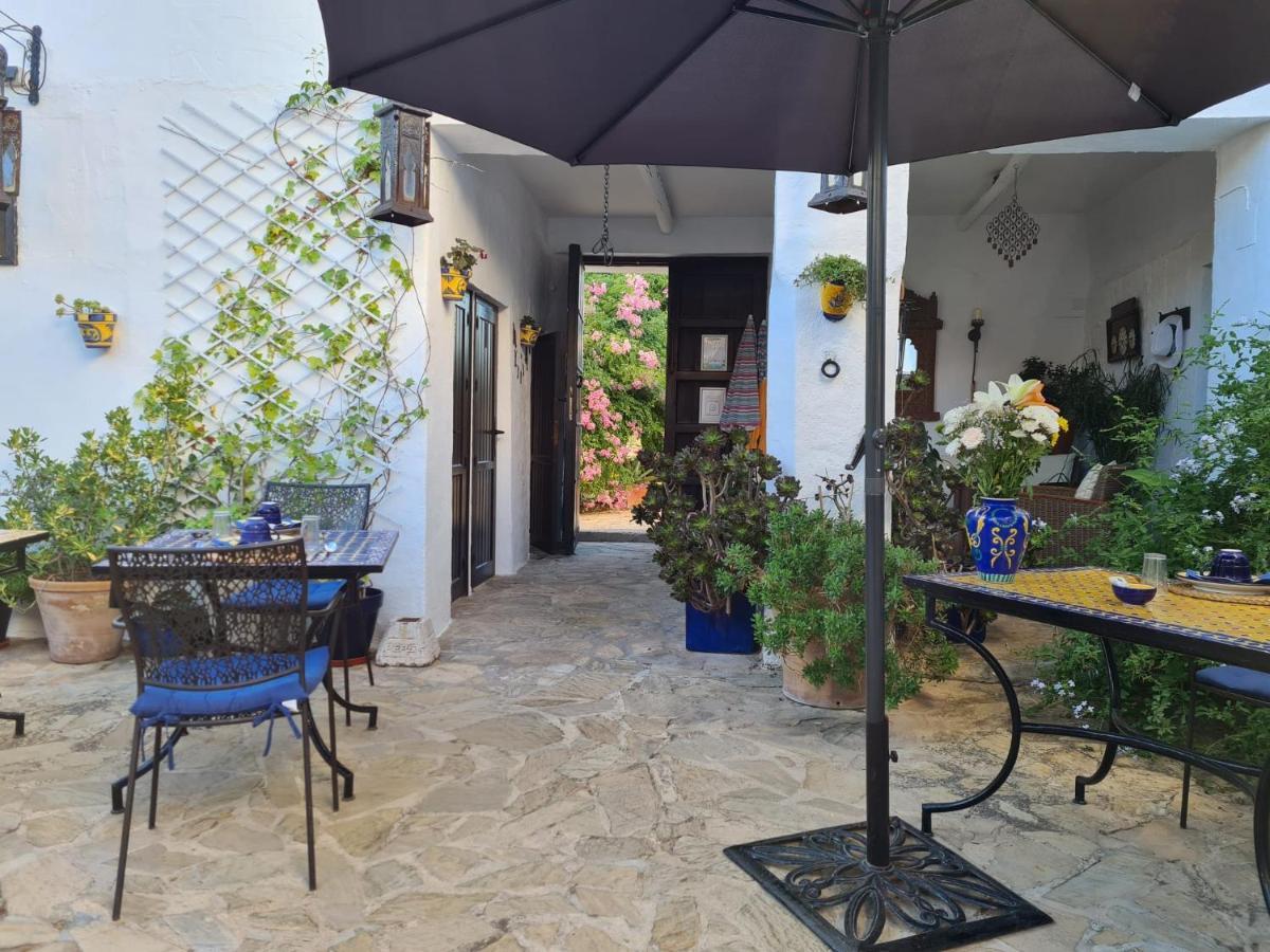 Cortijo La Haza Bed & Breakfast Iznajar Exterior photo